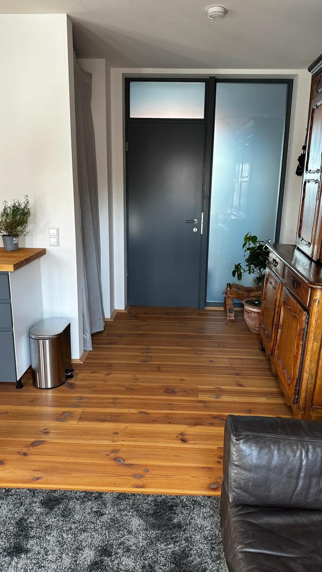 Apartment Ruhige-moderne Mit Burgblick