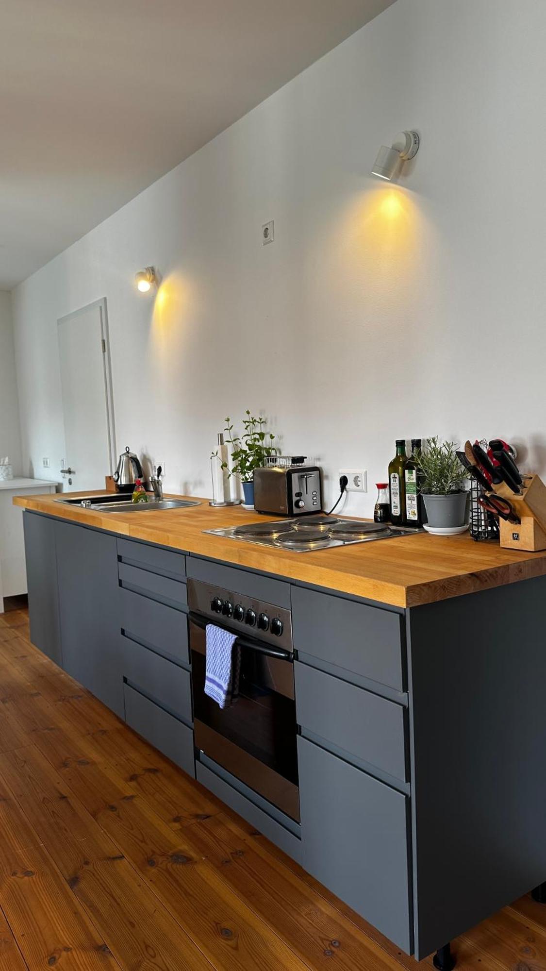 Ruhige-moderne Mit Burgblick Apartment